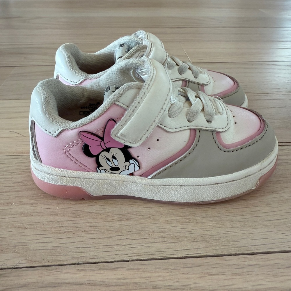 Zara Disney Minnie Mouse Kids Shoes - Pink and White
